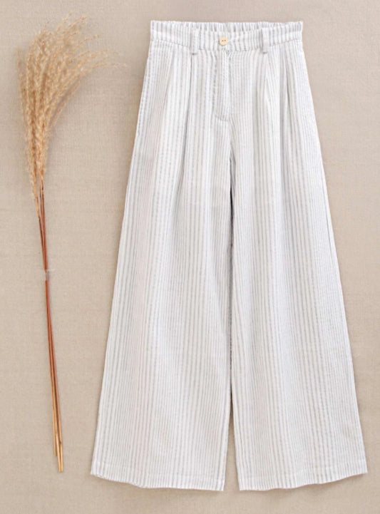 PANTALÓN DE NIÑA DE RAYAS CON CIERRE CON BOTON DE MADERA