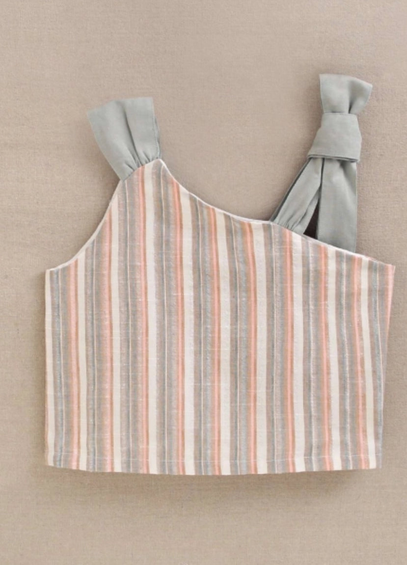 BLUSA DE NIÑA DE RAYAS ASIMÉTRICA CON TIRANTE VERDE