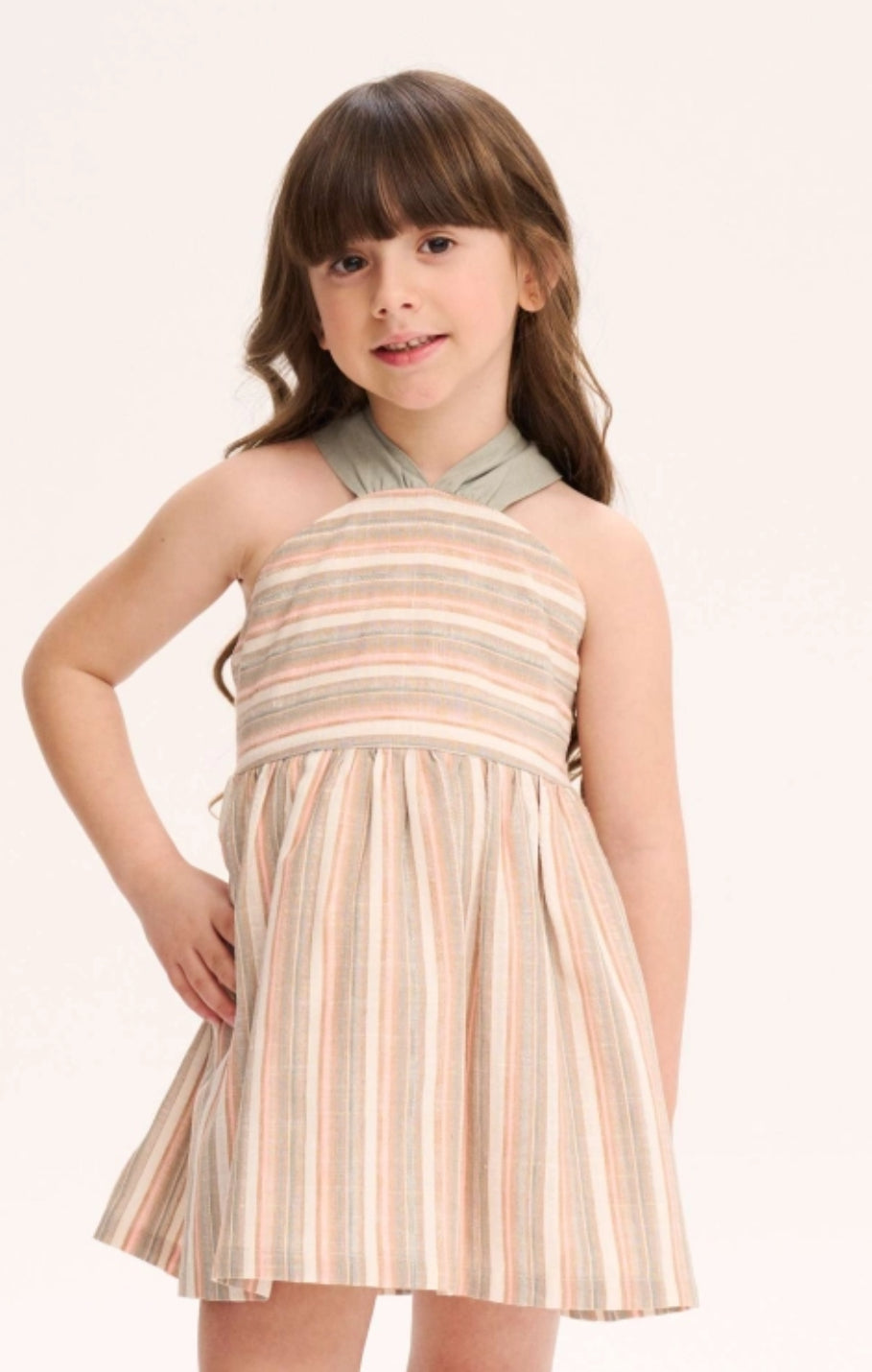 VESTIDO DE NIÑA DE RAYAS CON TIRANTE ATADO AL CUELLO