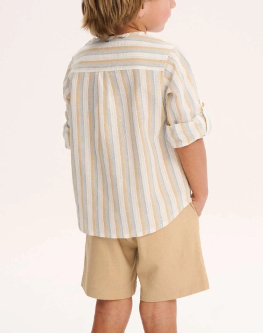 CAMISA DE NIÑO DE RAYAS BEIGE Y AZUL Y CUELLO REDONDO
