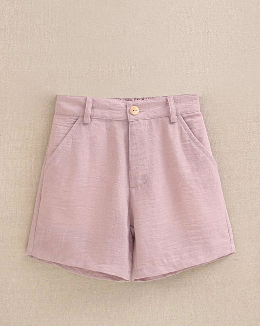 BERMUDA DE NIÑO MALVA CON BOLSILLOS LATERALES