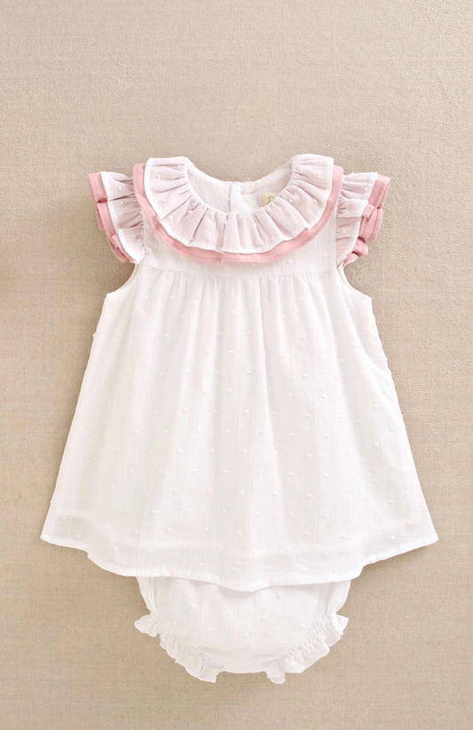 VESTIDO DE BEBÉ DE PLUMETI BLANCO CON VOLANTE EN EL CUELLO
